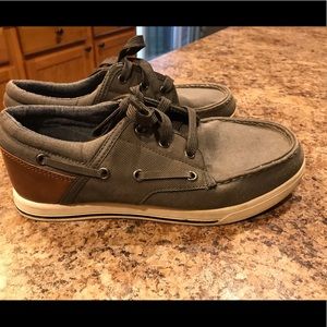 Boys boat shoes